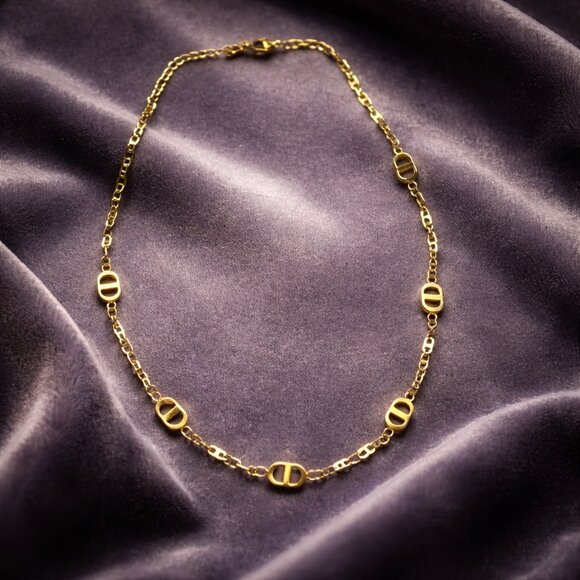 Savvy Findings Jewelry - Gold Link Station Necklace | Stainless Steel | 16–18" | Boutique